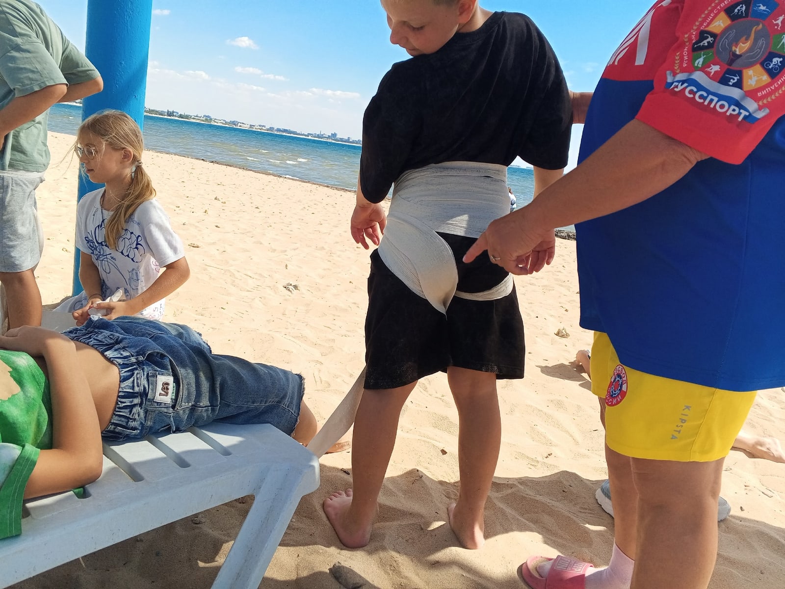 Евпатория: занятие по безопасному поведению на воде в игровой форме